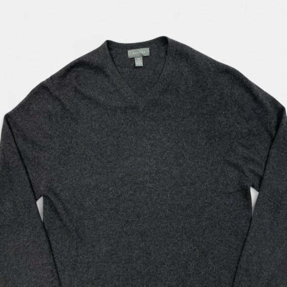 Men's V-Neck Sweater in Charcoal Gray - Picture 3 of 6